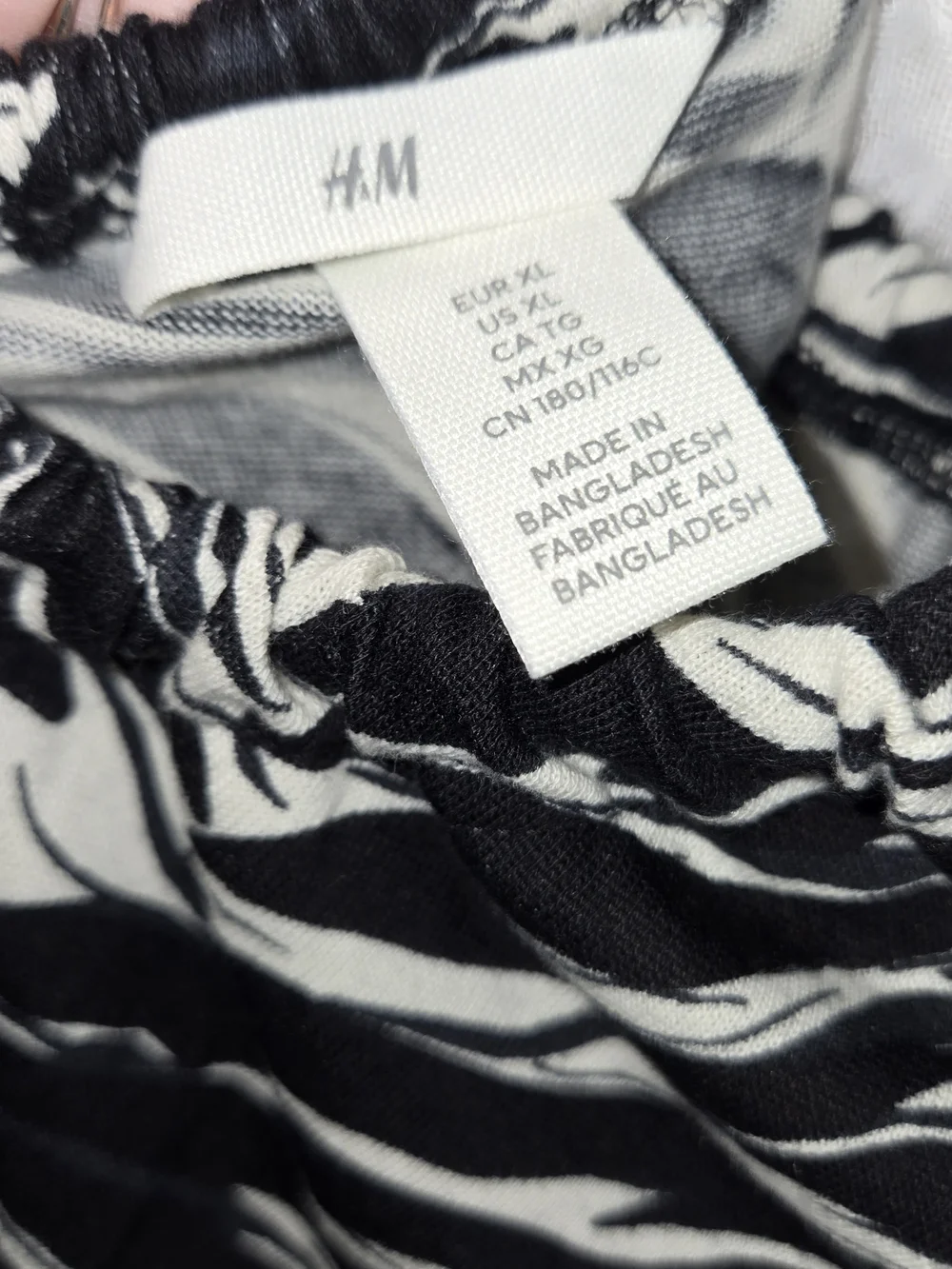 H&M Size Xl Black and White‎ Zebra-Print Maxi Dress